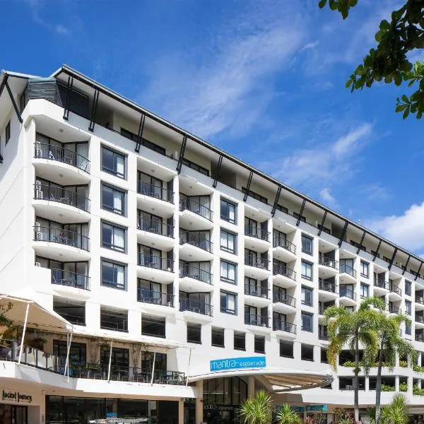 曼特拉滨海酒店，位于Cairns North的酒店