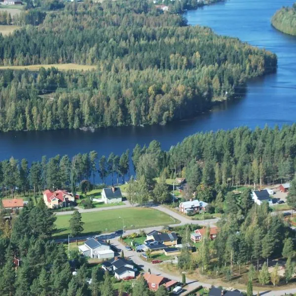 VILLA SOLSIDAN, Hälsingland, Sweden，位于Vallsta的酒店