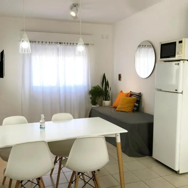 RIO 2 Departamentos Temporario con cochera，位于玛利亚镇的酒店