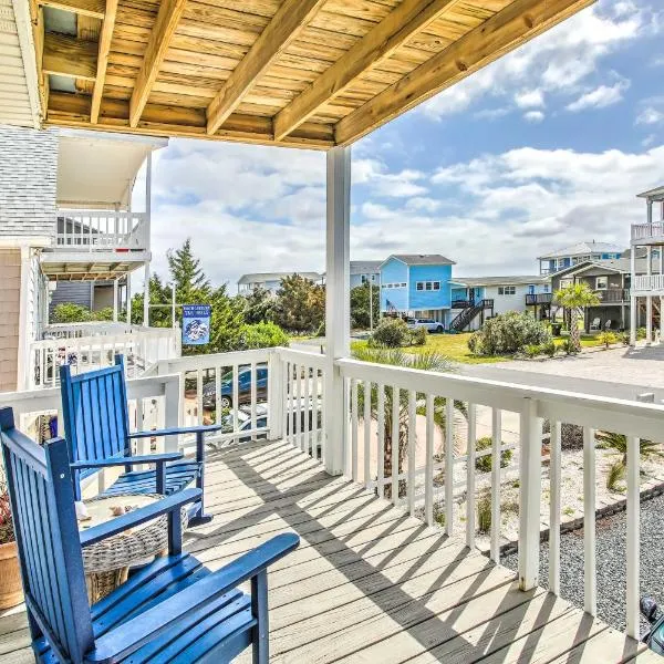 Coastal Oasis with Decks Walk to Holden Beach!，位于霍尔顿海滩的酒店