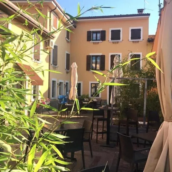 Hotel e Locanda La Bastia，位于罗韦尔贝拉的酒店