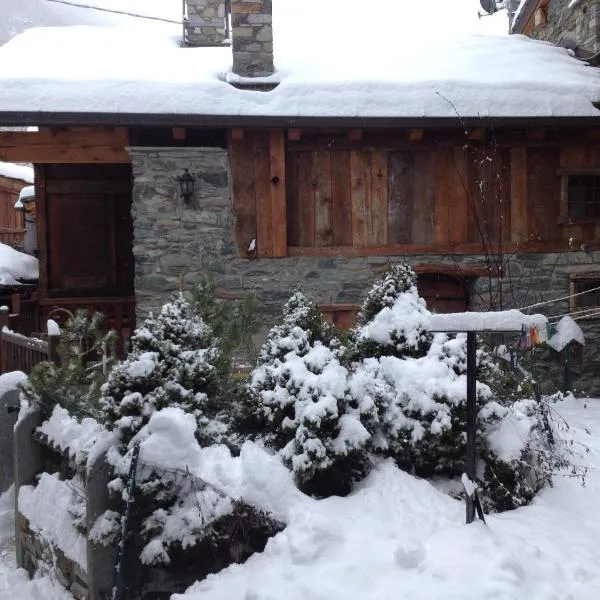 Chalet Cretaz，位于瓦托内切的酒店