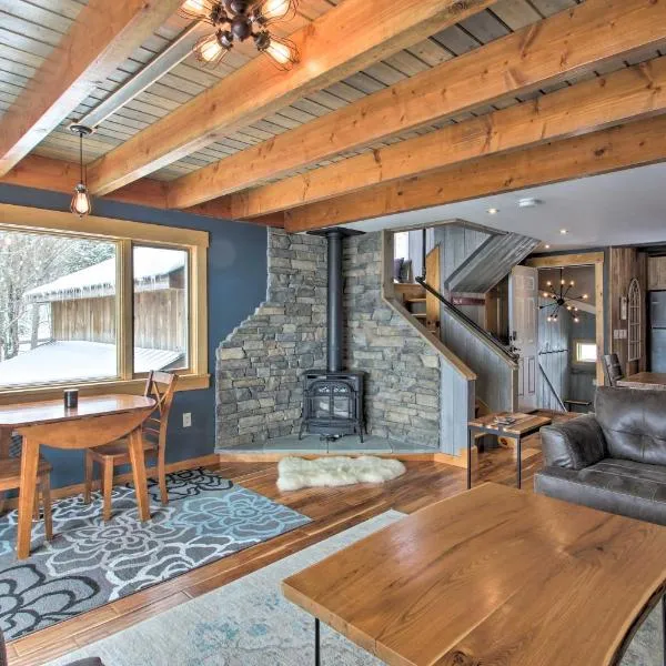 Slopeside Burke Mtn Condo w/ Amenity Access!,位于East Burke的酒店