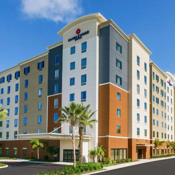 Candlewood Suites - Orlando - Lake Buena Vista, an IHG Hotel，位于海湾湖的酒店