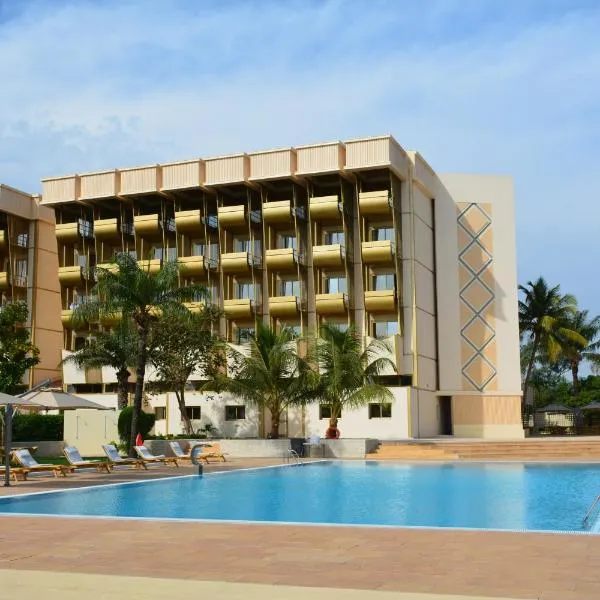 Hala Hotel & Aqua Park，位于Plaque的酒店