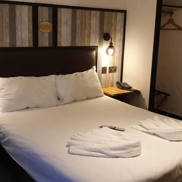 The Blue Boar - Historic Country Inn near Stratford-upon-Avon，位于埃文河畔斯特拉特福的酒店