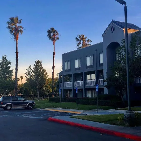 SureStay Hotel by Best Western Ontario Airport，位于安大略的酒店