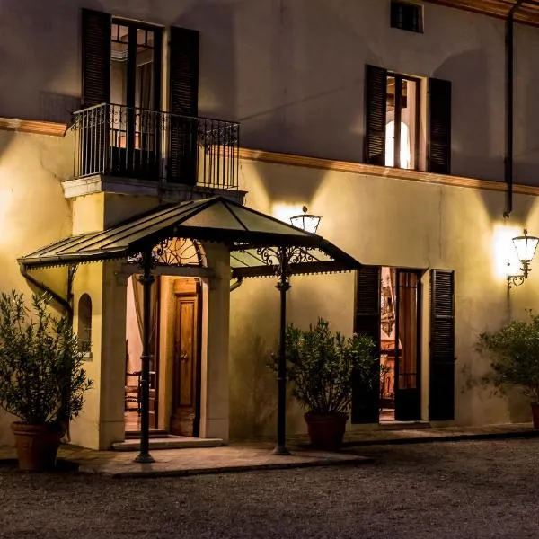 Villa Dom，位于Roncaglia的酒店