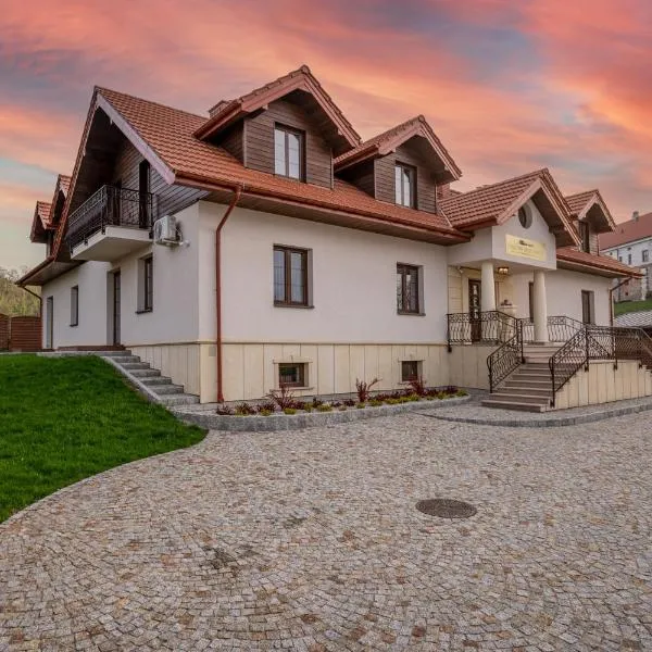 Zamkowe Apartamenty，位于桑多梅日的酒店