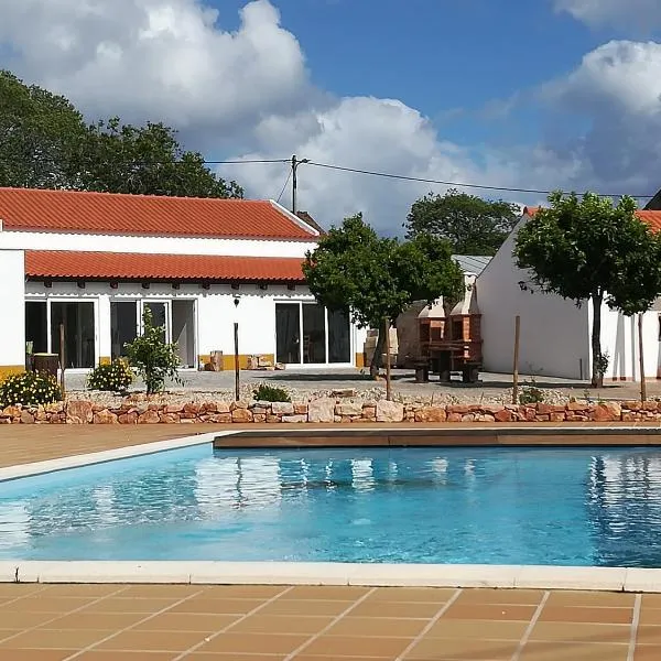 Villa Rominha Alvaiázere - Casa do Canteiro，位于Venda do Preto的酒店