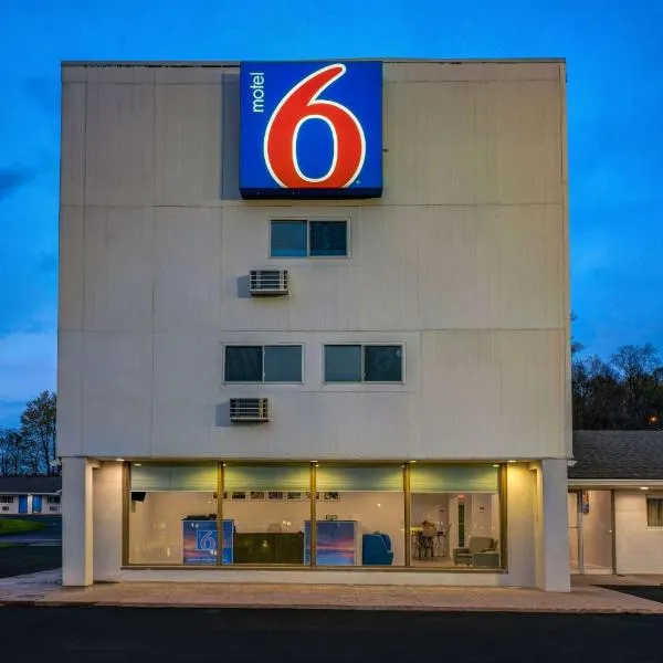 Motel 6 Bellville, OH，位于Butler的酒店