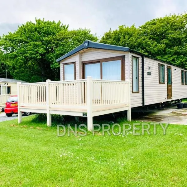 LUXURY CARAVAN 10 mins TO BEACH，位于赫尔的酒店