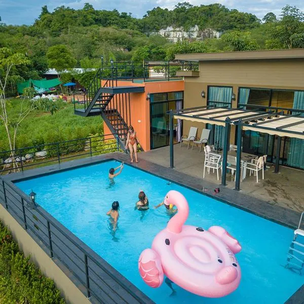 The X10 private pool villa khaoyai Japan-Italian SHA Certified เขาใหญ่，位于Ban Tha Chang的酒店