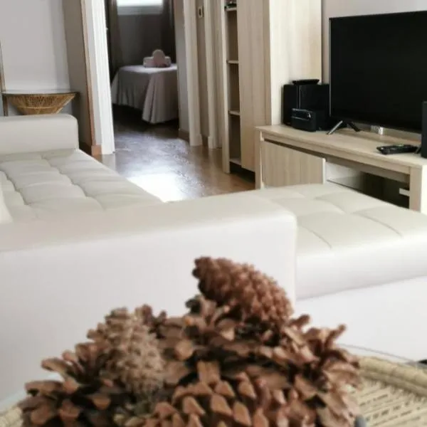 Cosy Well Located Apartment Tenerife Sur Golf，位于圣米格尔德阿沃纳的酒店