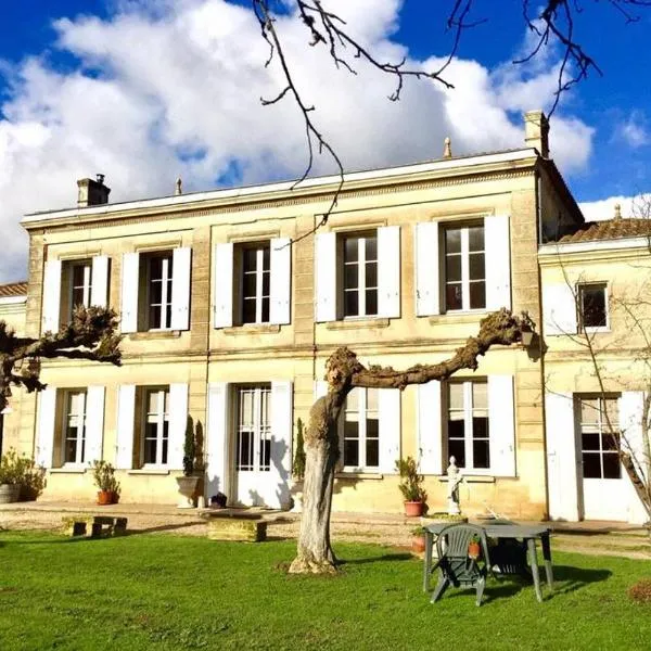 Château Roseyrol proche Saint-Emilion，位于Saint-Magne-de-Castillon的酒店