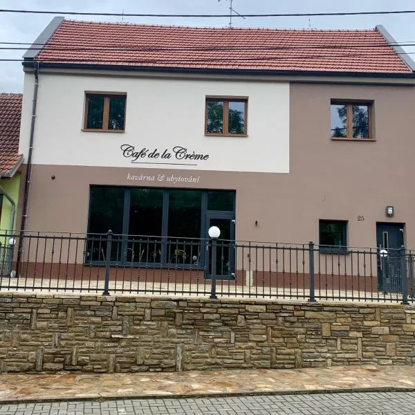 Café de la Crème，位于Blatnička的酒店