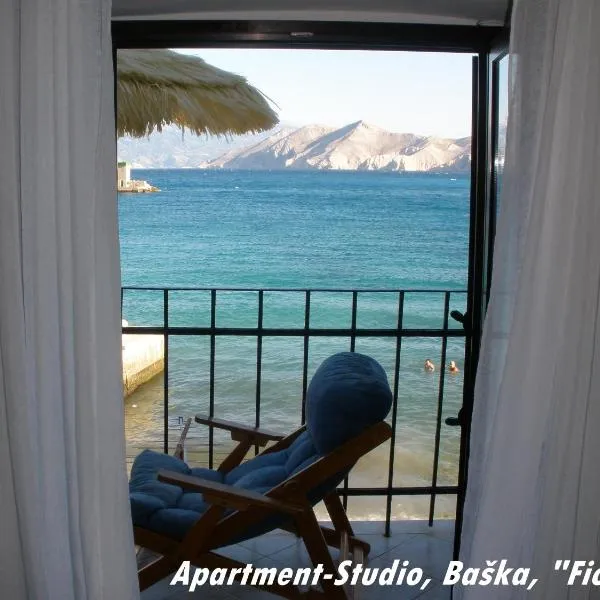 Baska Apartment-Studio Fiorino，位于巴斯卡的酒店