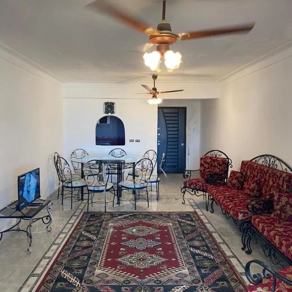 Apartement in Heliobeach Village，位于Dawwār Abū Maḩrūs的酒店