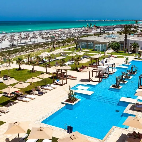 TUI BLUE Palm Beach Palace Djerba - Adult Only，位于Al Maqārisah的酒店