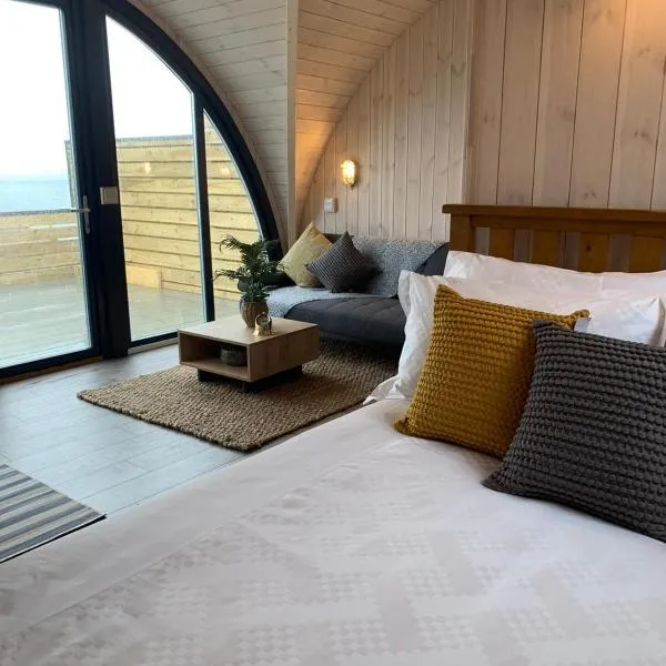 Orkney Lux Lodges - Hamnavoe，位于斯特罗姆内斯的酒店