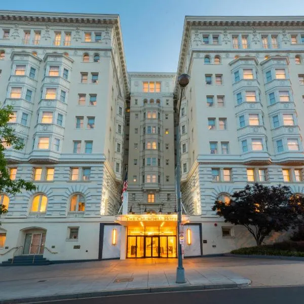 The Churchill Hotel Near Embassy Row，位于华盛顿的酒店