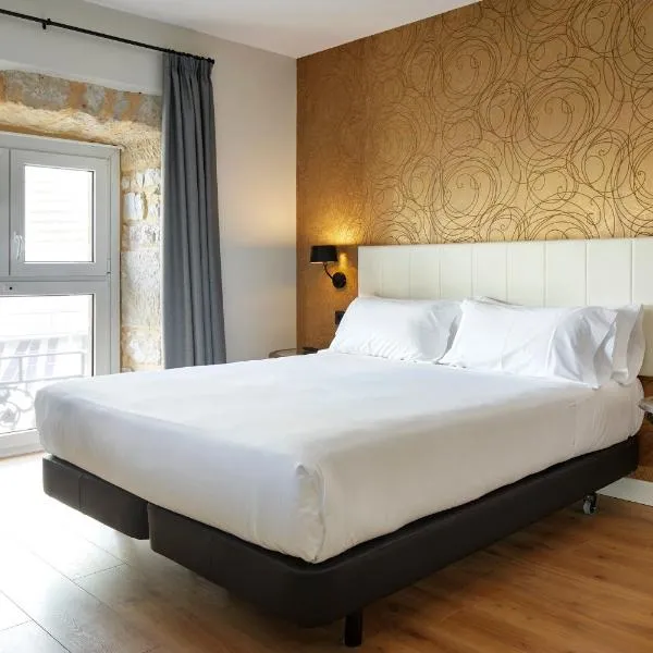 HOTEL ARRiZUL BEACH，位于圣塞瓦斯蒂安的酒店