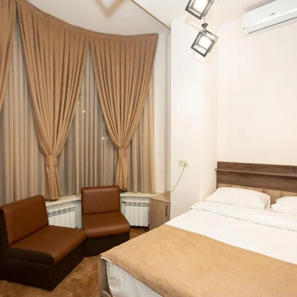 Good Hotel Yerevan，位于Geghanist的酒店