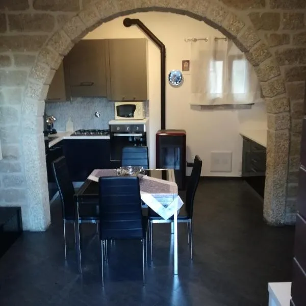 Monti di bò，位于Aggius的酒店