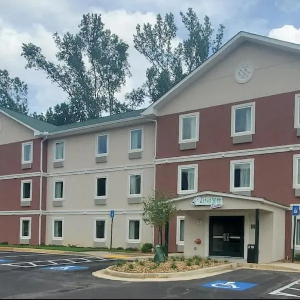 Savannah Suites Atlanta Airport，位于亚特兰大的酒店
