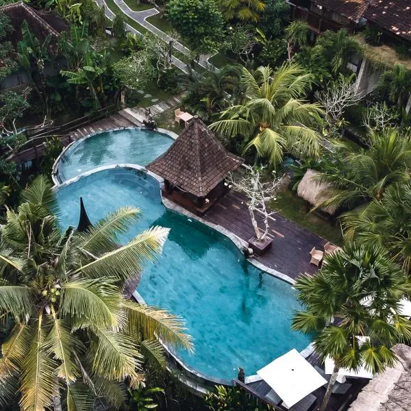 Keramas Sacred River Retreat Resort and Villa，位于克拉玛斯的酒店