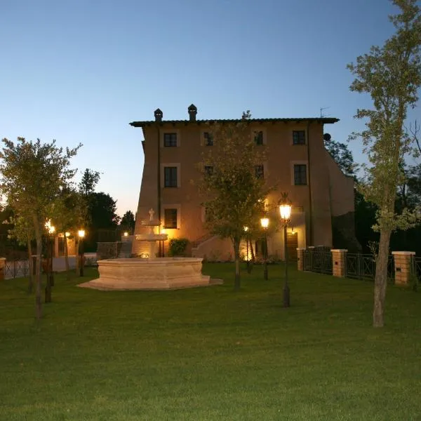黎莱斯卡斯特隆波齐亚酒店，位于Isola Farnese的酒店