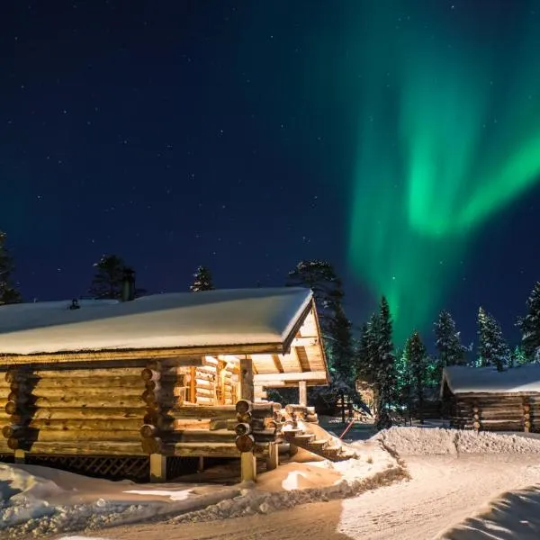 Arctic Log Cabins，位于萨利色尔卡的酒店