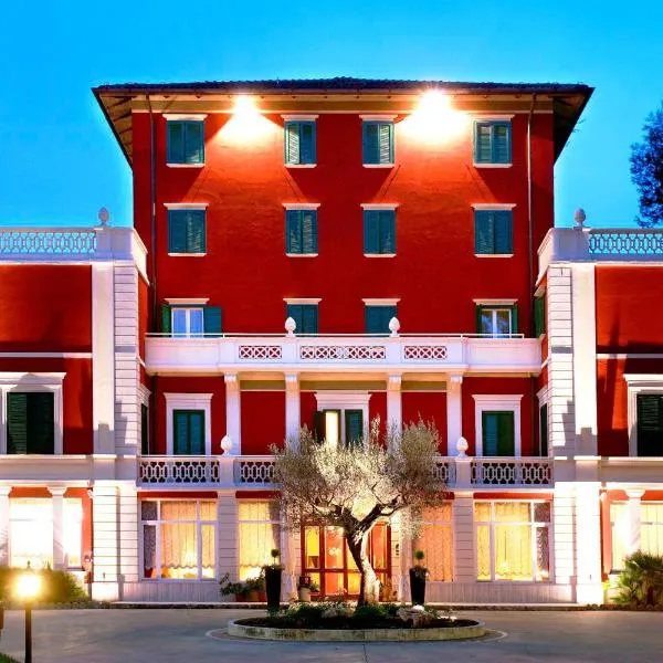 皮格纳别墅酒店，位于Folignano的酒店
