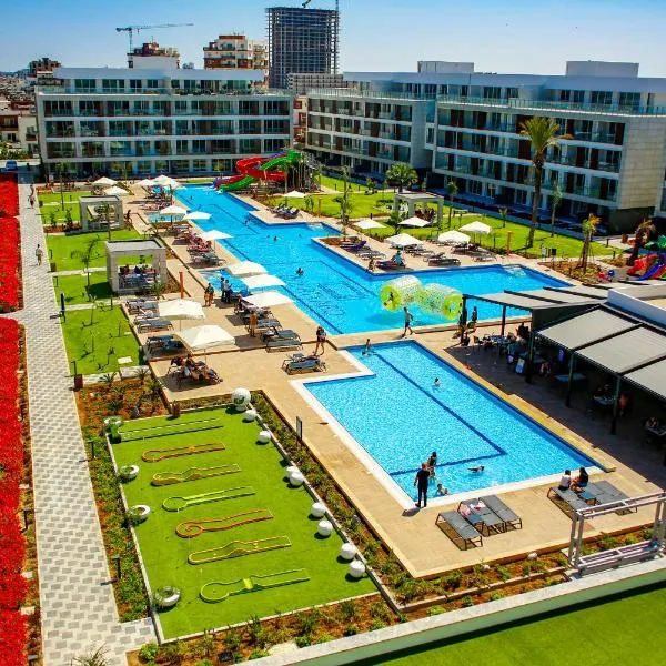 Courtyard Long Beach Holiday Resort，位于Spathariko的酒店