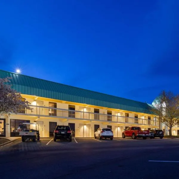 新港贝斯特韦斯特酒店，位于Carson Springs的酒店