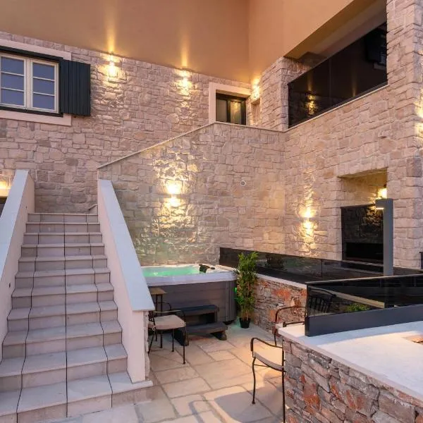 TEONA Luxury Studio Apartment with jacuzzi and terrace sea view，位于萨利的酒店