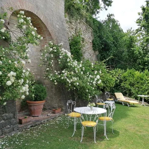 Residenza Le Ortensie，位于迪维城堡山的酒店