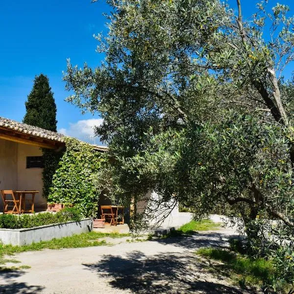 La Casa del cancello di Borgo Carbone，位于Ardore Marina的酒店