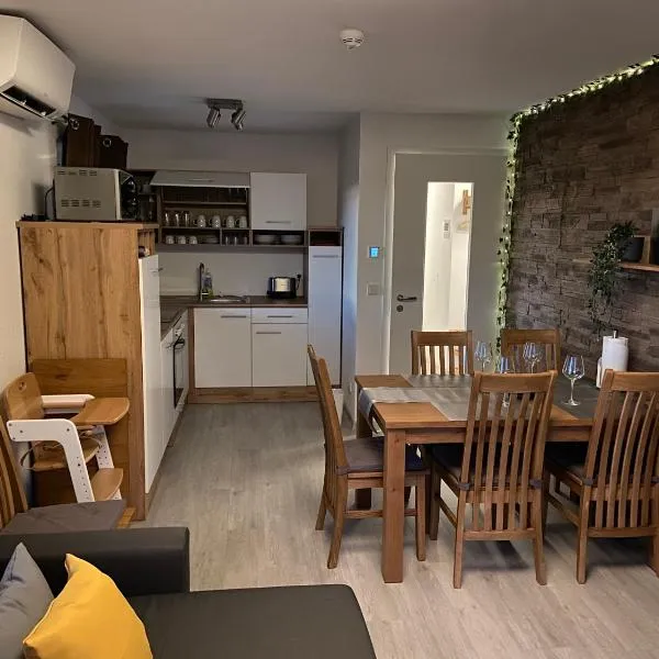 Haus Langweid - Moderne Ferienwohnungen mit Luxus im Inntal，位于诺伊博伊埃尔恩的酒店
