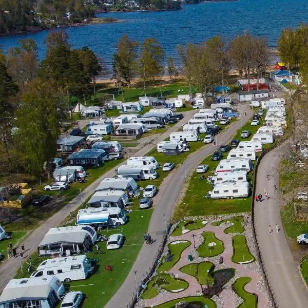 Ursand Resort & Camping，位于Stora Lövnäs的酒店