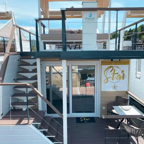 Star 2 Floating House, Marina Portorož，位于伊佐拉的酒店