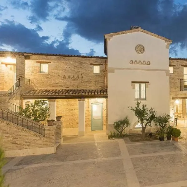 维拉圣安杰洛别墅，位于阿尔巴·阿德里亚蒂卡的酒店