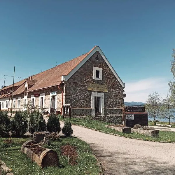 Hotel Jestřábí，位于Přední Zvonková的酒店