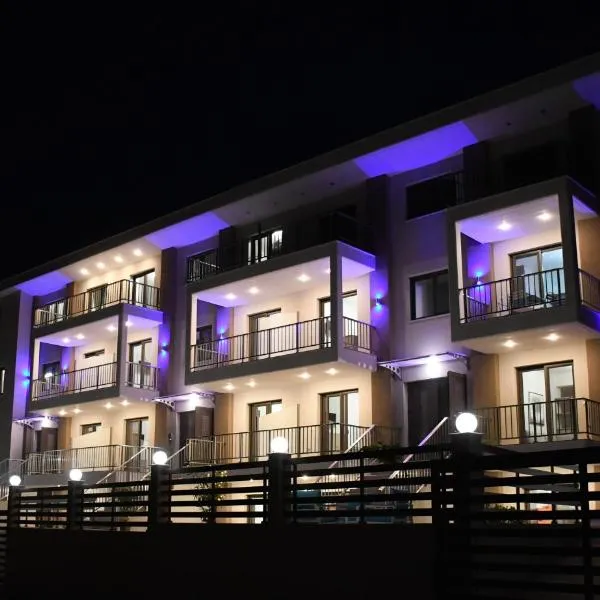 Theano Luxury Suites Nikiti，位于尼基季的酒店