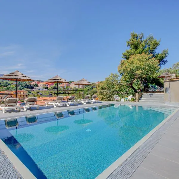 Le Madeloc Hôtel & Spa，位于科利尤尔的酒店