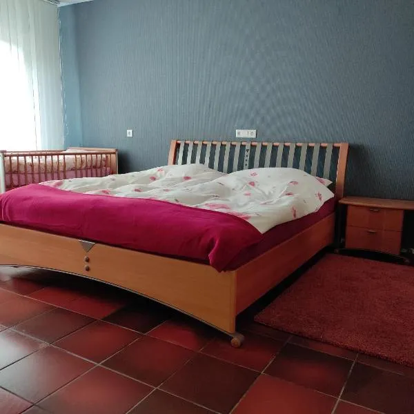 Monteurwohnung Rhede No 1 im EG，位于Rhede的酒店