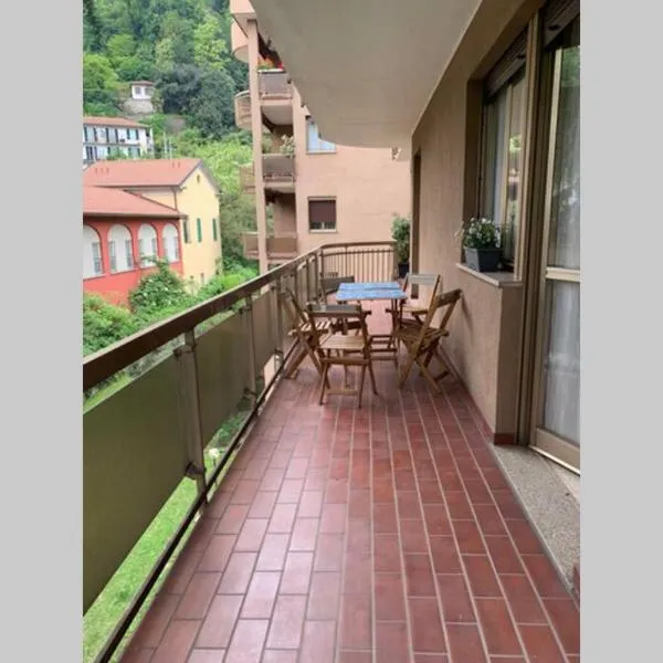 Lario Promenade: family friendly apartment in Como，位于科莫的酒店