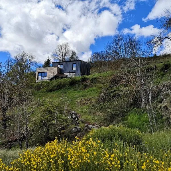 Maison d'architecte en pleine nature，位于Saint-Martin-de-Fugères的酒店