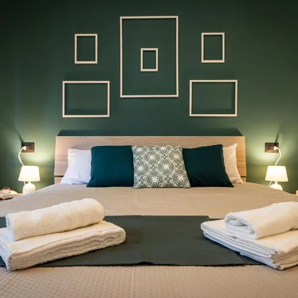 Green Pearl ✰✰✰✰✰ Appartamento a 100 metri dal lago，位于阿罗纳的酒店