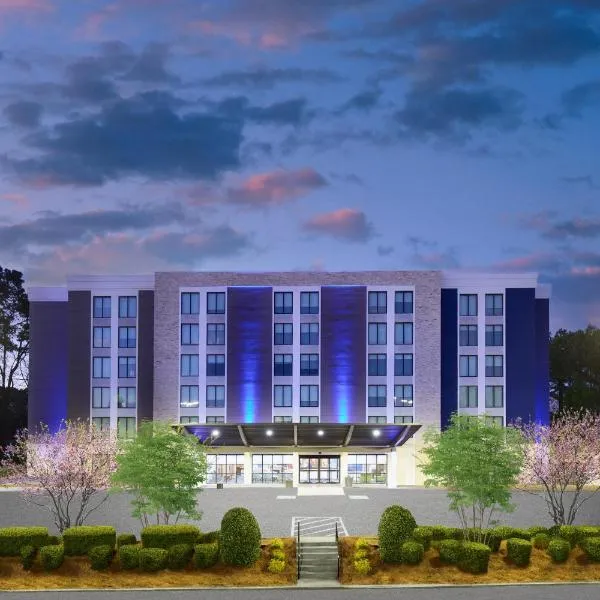 Holiday Inn Express & Suites - Atlanta - Tucker Northlake, an IHG Hotel，位于石头山的酒店